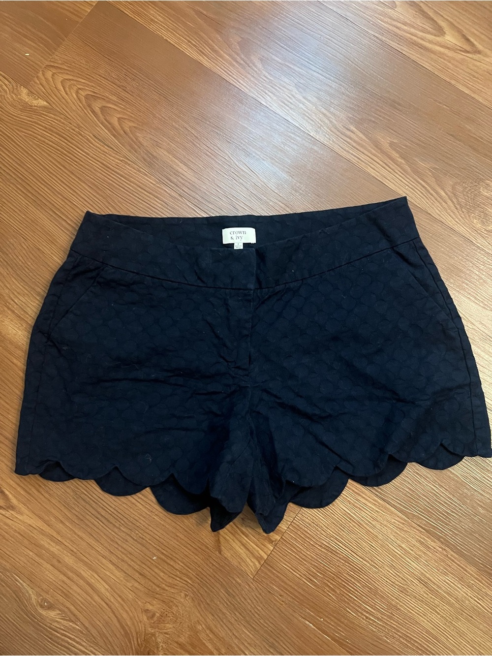 crown & ivy Navy Scalloped Hem Textured Women's Shorts